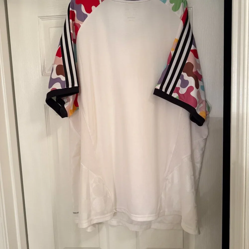 women's shirt - Picture 3 of 7